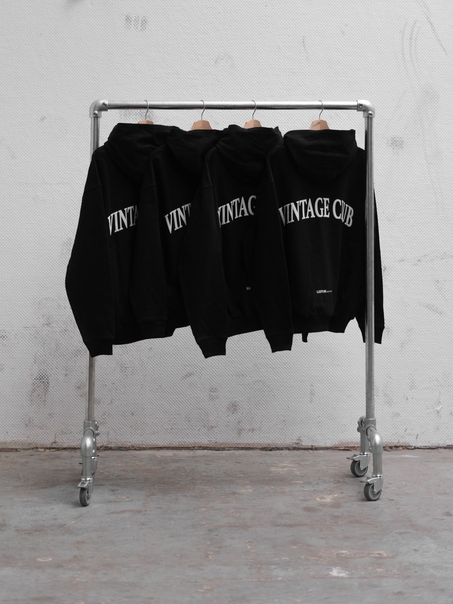 VINTAGE CLUB HOODIE